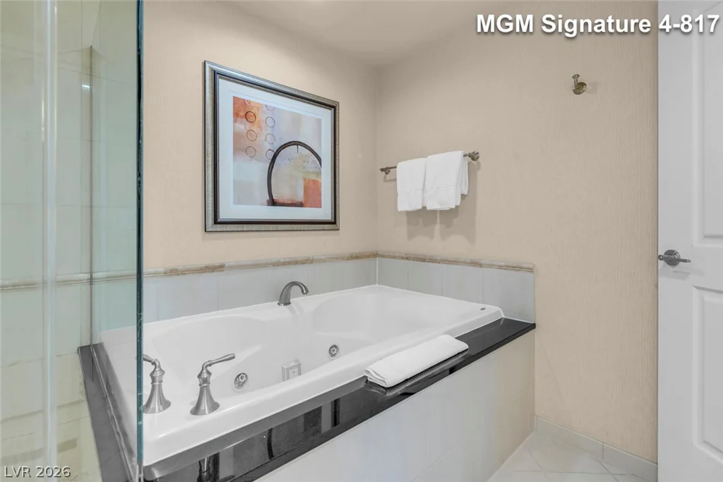 125 Harmon, Las Vegas, NV 89109