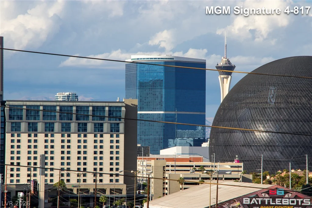 125 Harmon, Las Vegas, NV 89109