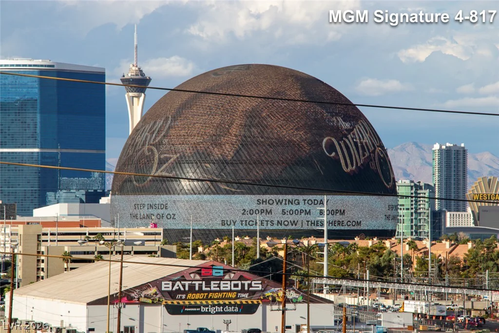 125 Harmon, Las Vegas, NV 89109