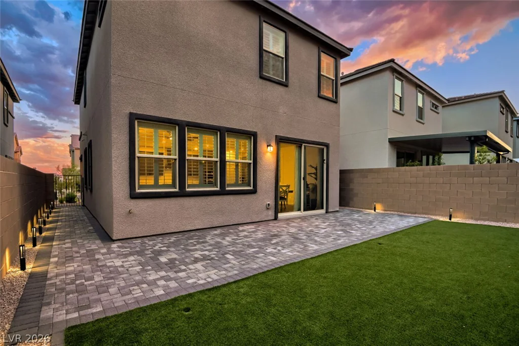 143 Silver Run, Las Vegas, NV 89138