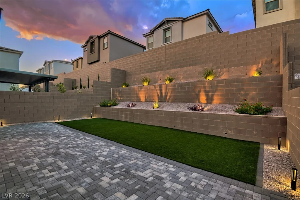 143 Silver Run, Las Vegas, NV 89138