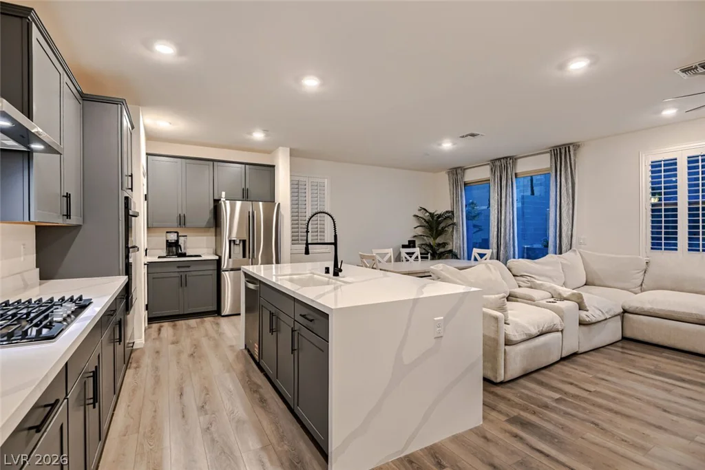 143 Silver Run, Las Vegas, NV 89138