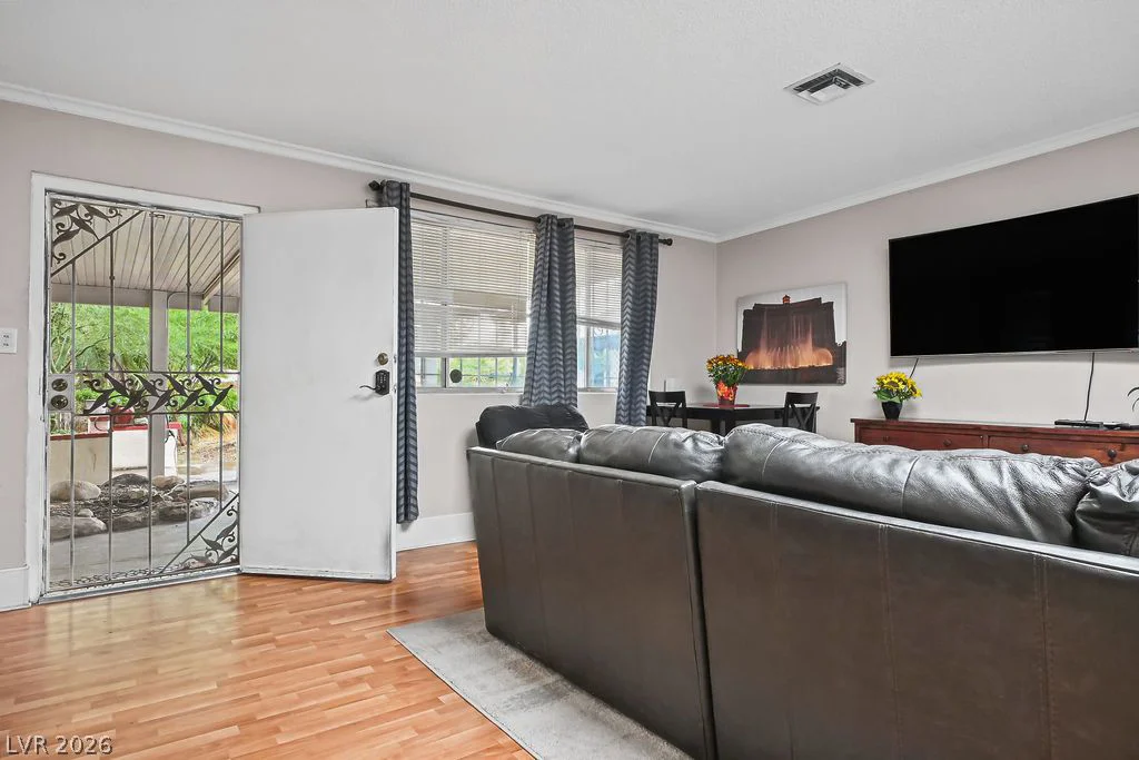 221 Circle, Las Vegas, NV 89101