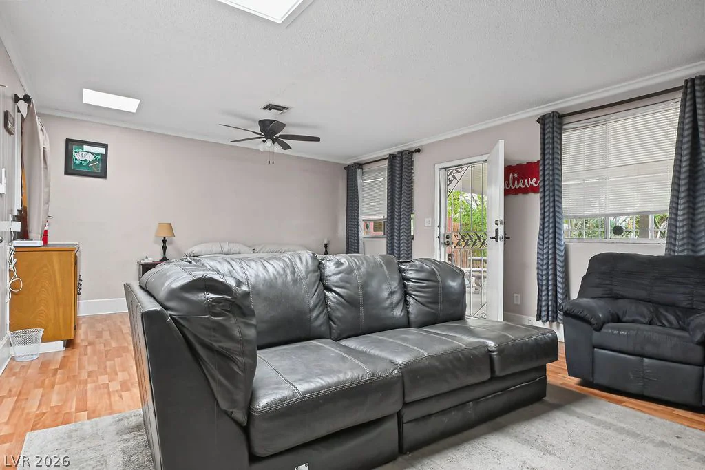 221 Circle, Las Vegas, NV 89101