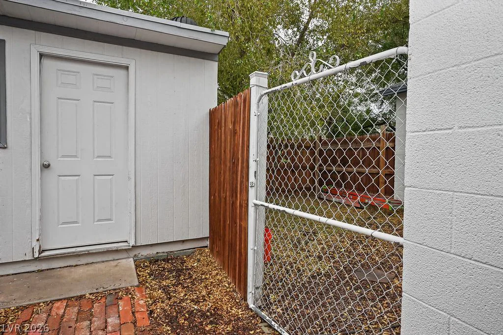 221 Circle, Las Vegas, NV 89101