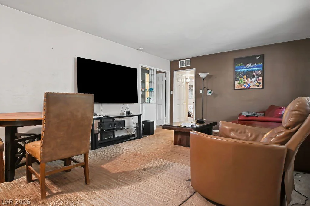221 Circle, Las Vegas, NV 89101