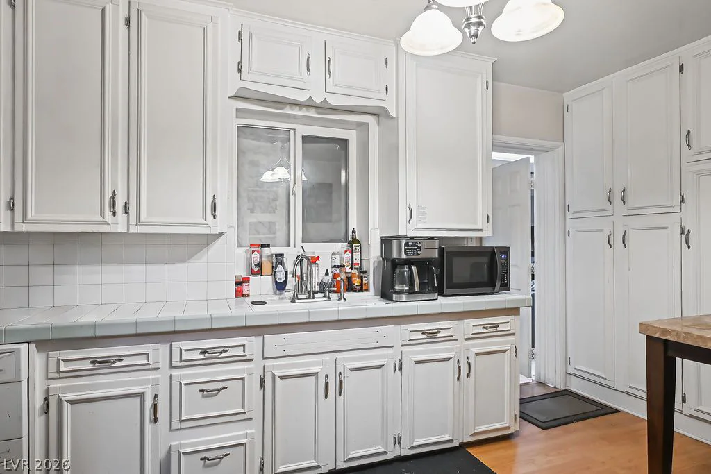 221 Circle, Las Vegas, NV 89101