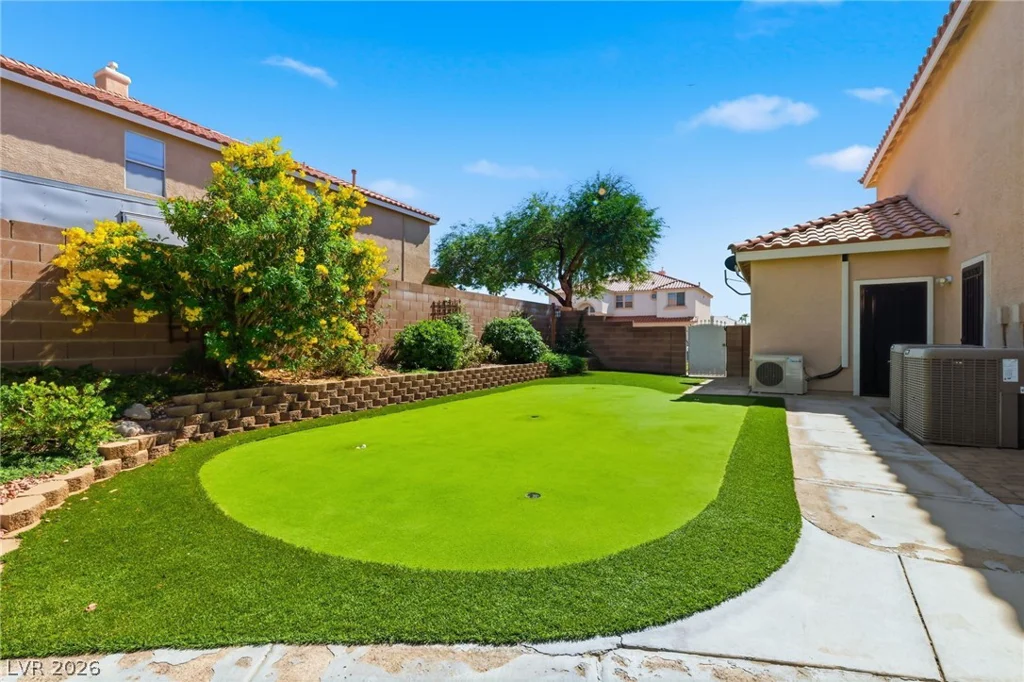 6926 Adobe Villa, Las Vegas, NV 89142