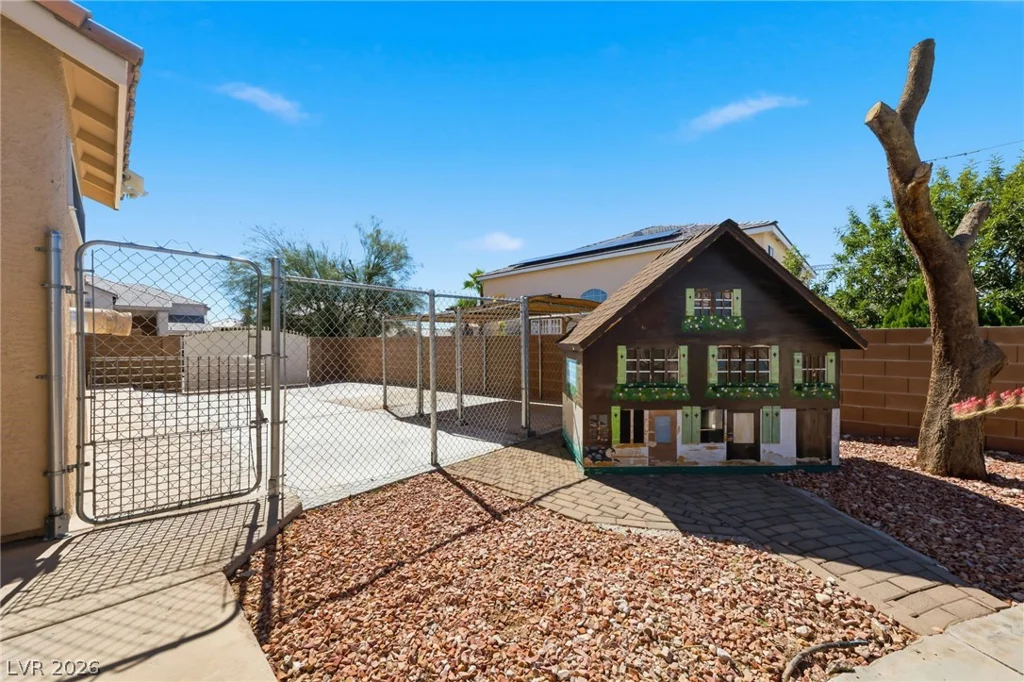 6926 Adobe Villa, Las Vegas, NV 89142