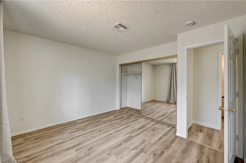 2040 Willowbury, Las Vegas, NV 89108