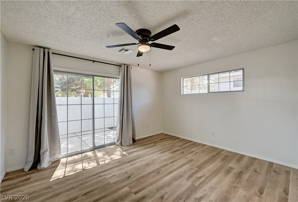2040 Willowbury, Las Vegas, NV 89108