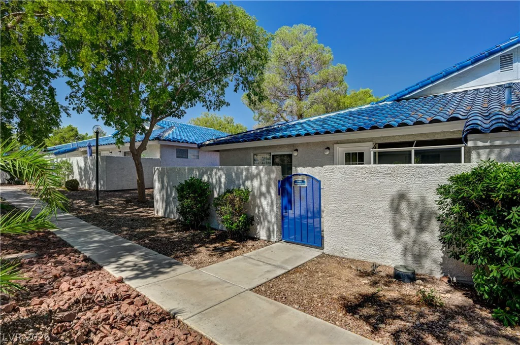 2040 Willowbury, Las Vegas, NV 89108