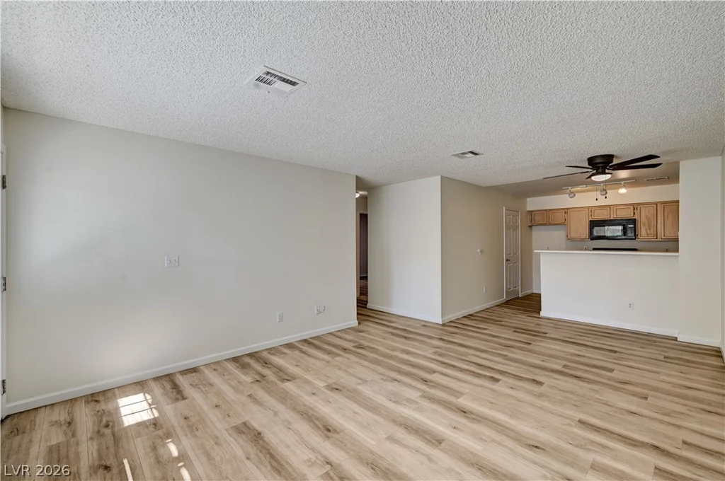 2040 Willowbury, Las Vegas, NV 89108