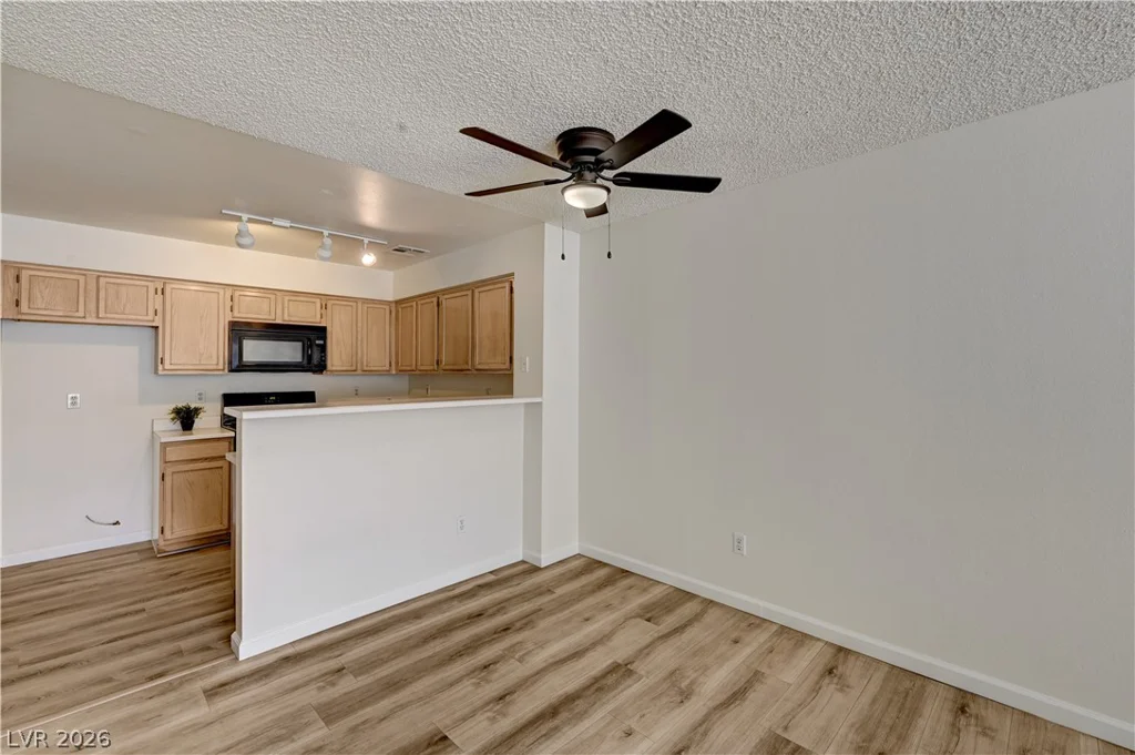 2040 Willowbury, Las Vegas, NV 89108