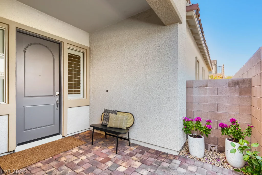 395 Nine Mile Creek, Las Vegas, NV 89138