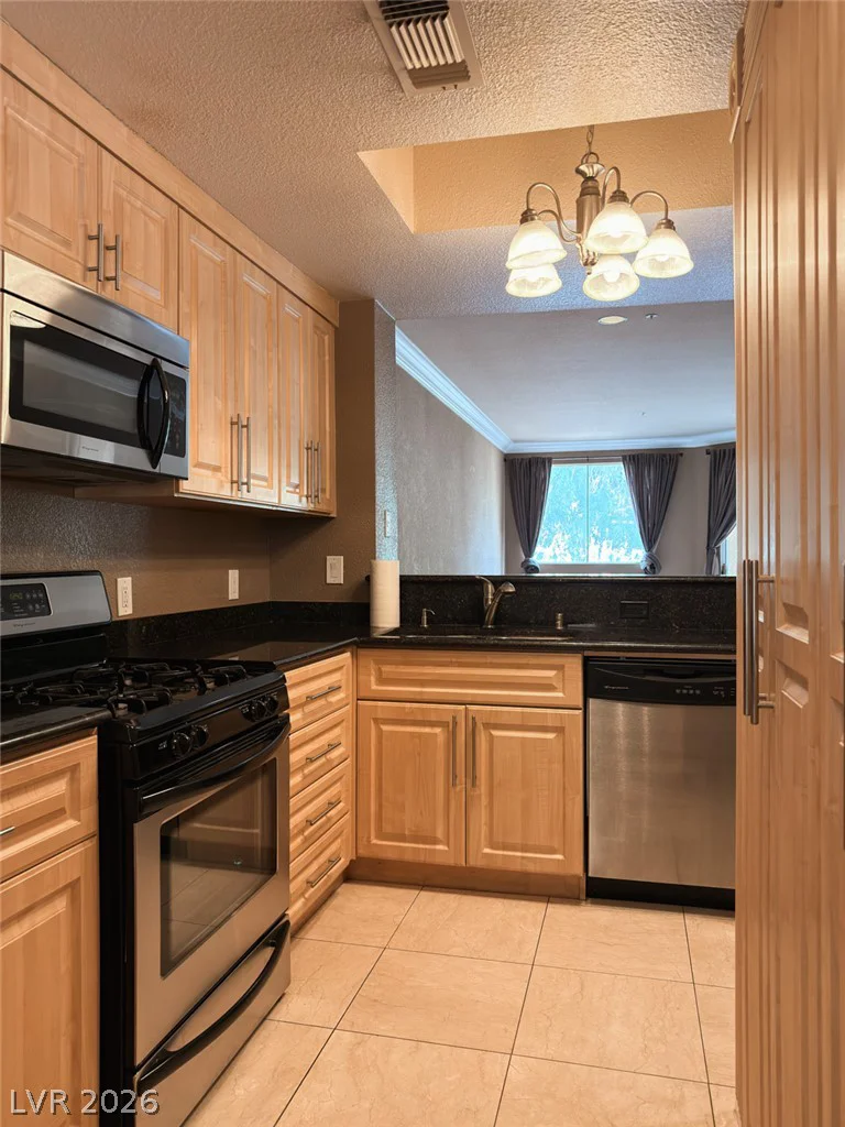 210 Flamingo, Las Vegas, NV 89169