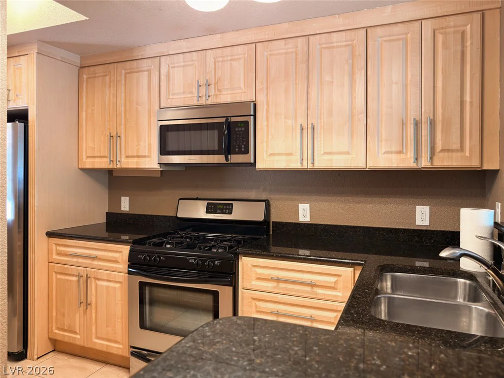 210 Flamingo, Las Vegas, NV 89169
