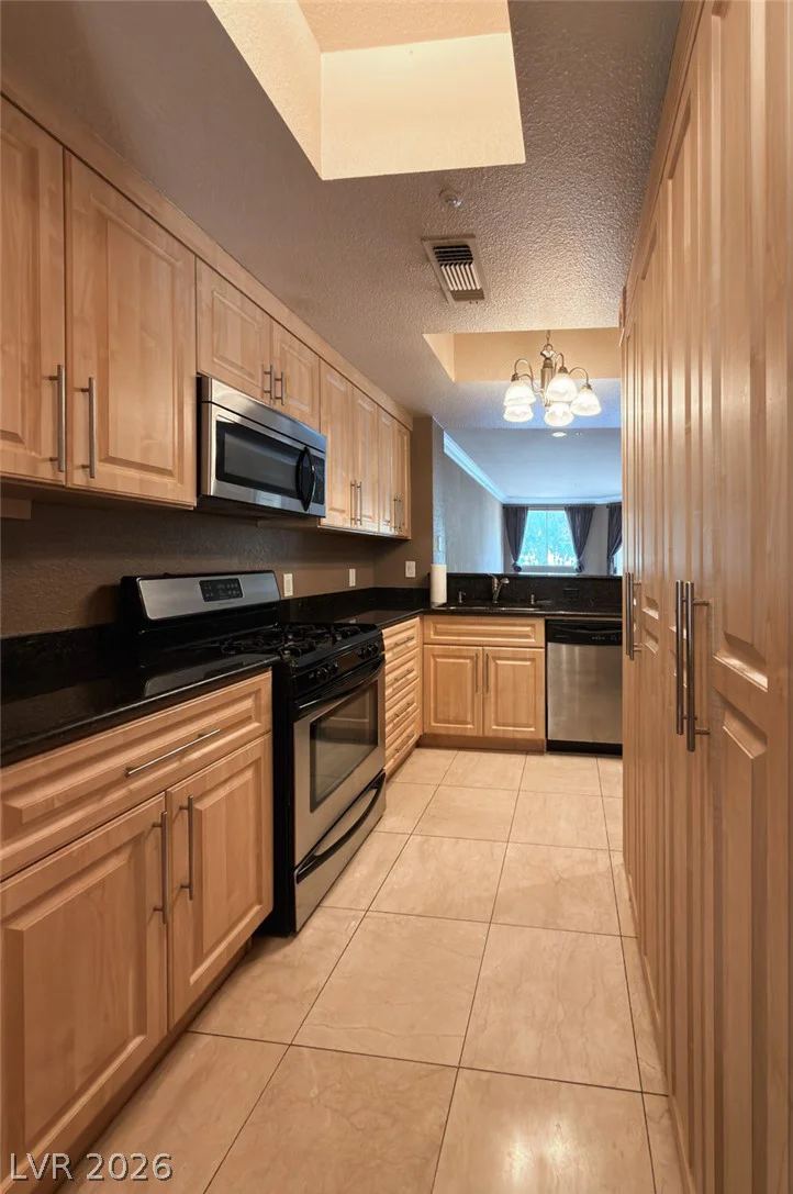 210 Flamingo, Las Vegas, NV 89169