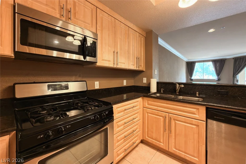 210 Flamingo, Las Vegas, NV 89169