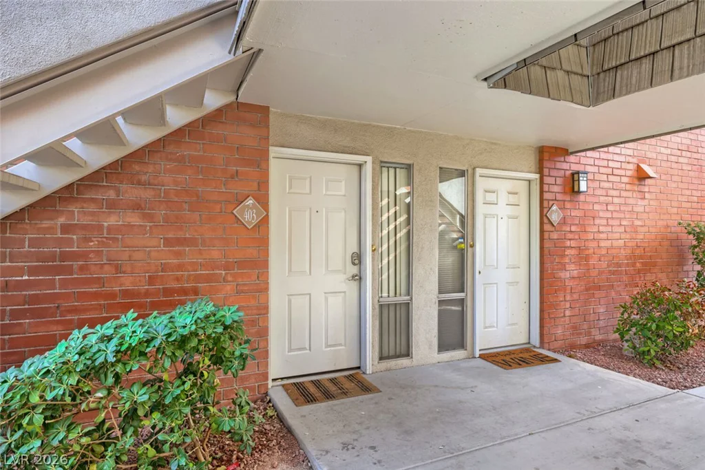 769 Oakmont, Las Vegas, NV 89109