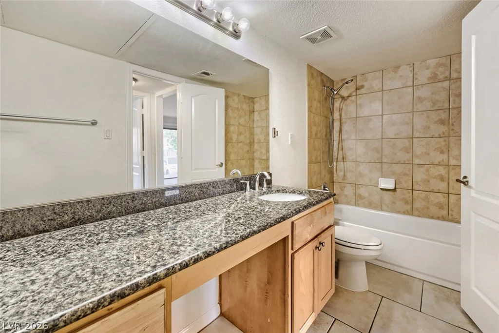 769 Oakmont, Las Vegas, NV 89109