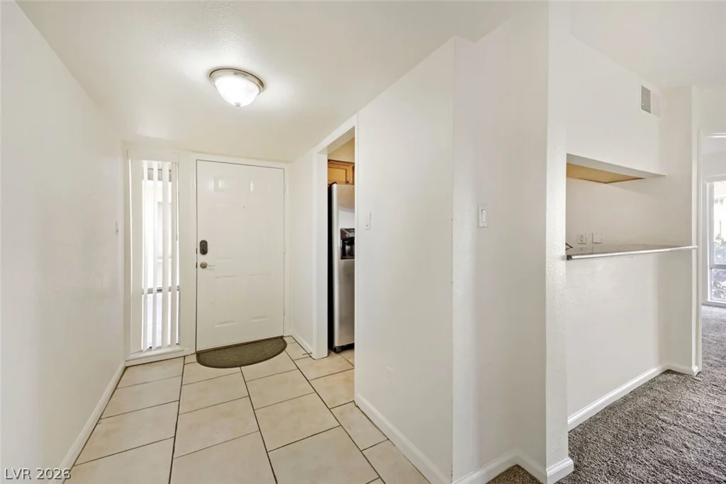 769 Oakmont, Las Vegas, NV 89109