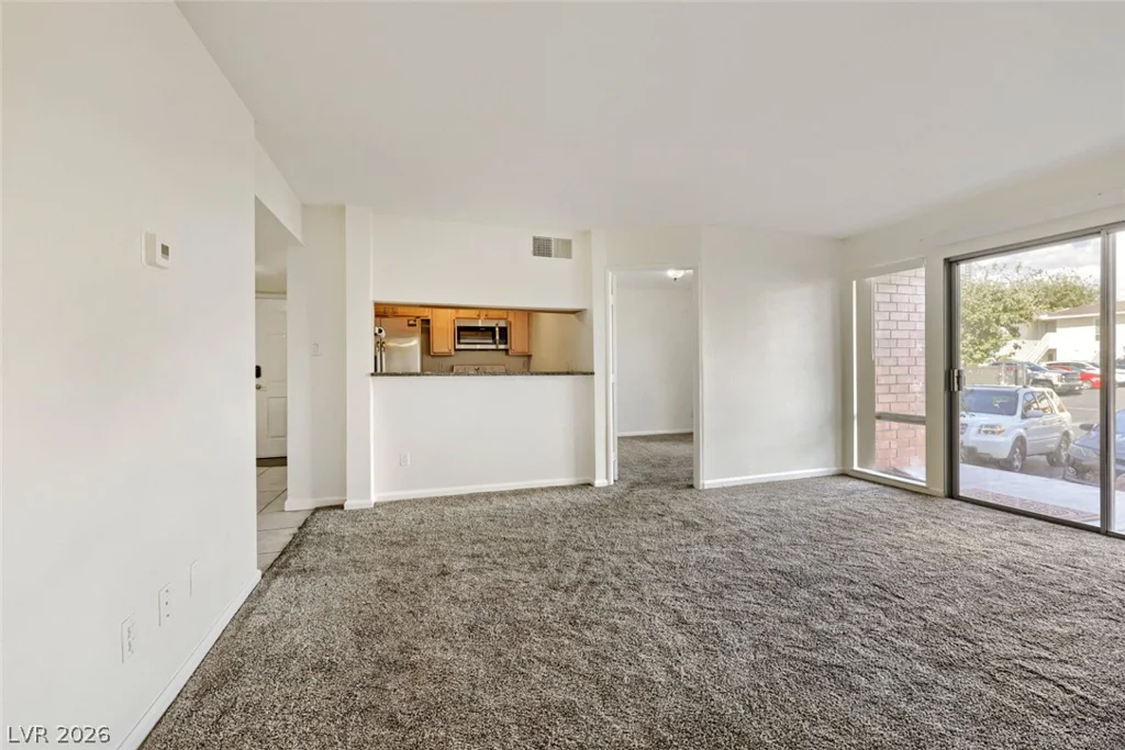 769 Oakmont, Las Vegas, NV 89109