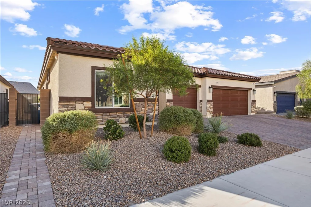 7437 Phoenix Falls, North Las Vegas, NV 89084