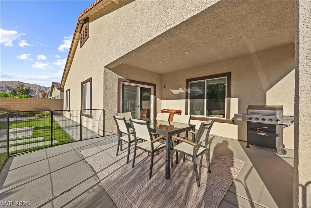 7437 Phoenix Falls, North Las Vegas, NV 89084