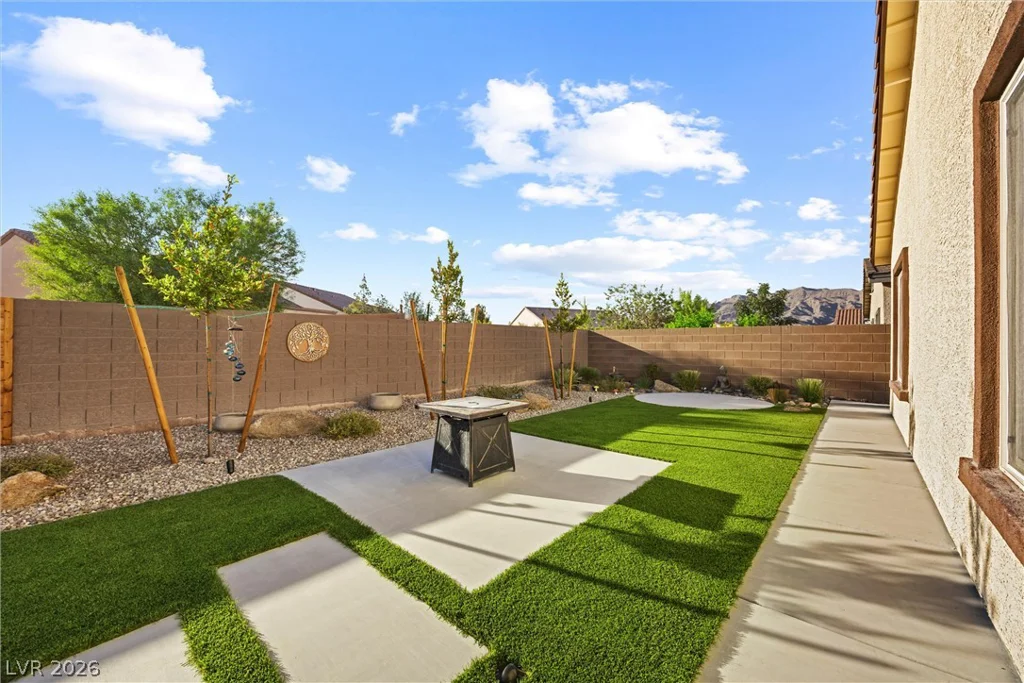 7437 Phoenix Falls, North Las Vegas, NV 89084