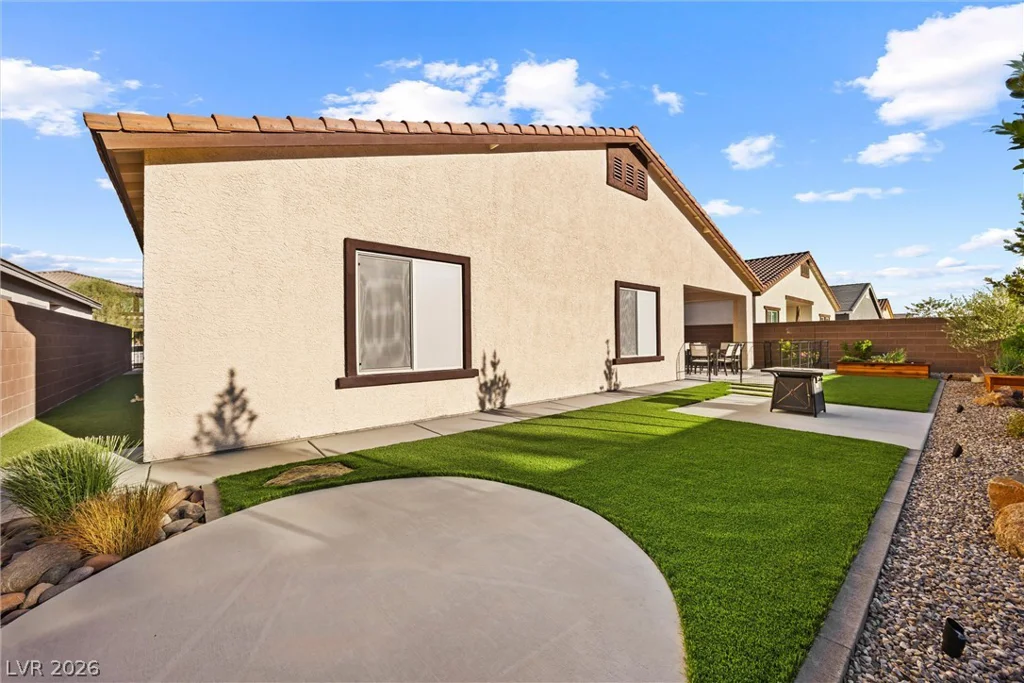 7437 Phoenix Falls, North Las Vegas, NV 89084