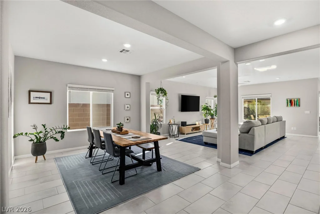 7437 Phoenix Falls, North Las Vegas, NV 89084