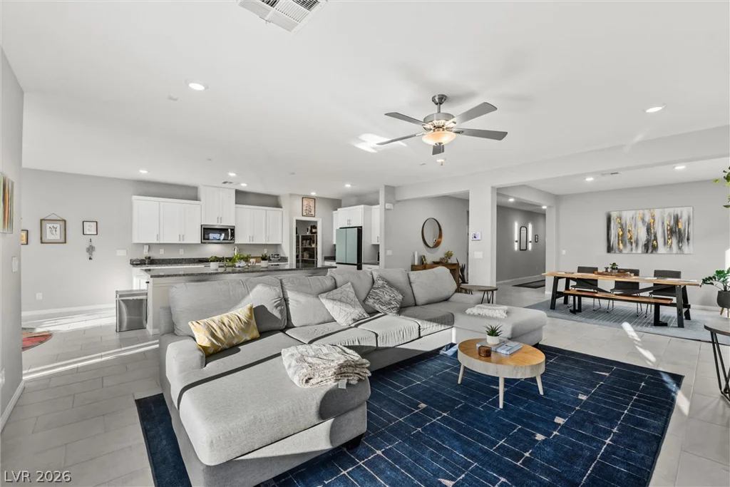 7437 Phoenix Falls, North Las Vegas, NV 89084