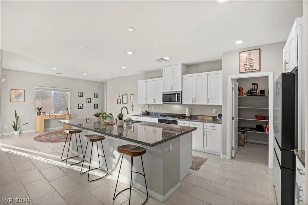 7437 Phoenix Falls, North Las Vegas, NV 89084