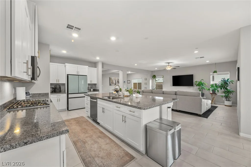 7437 Phoenix Falls, North Las Vegas, NV 89084
