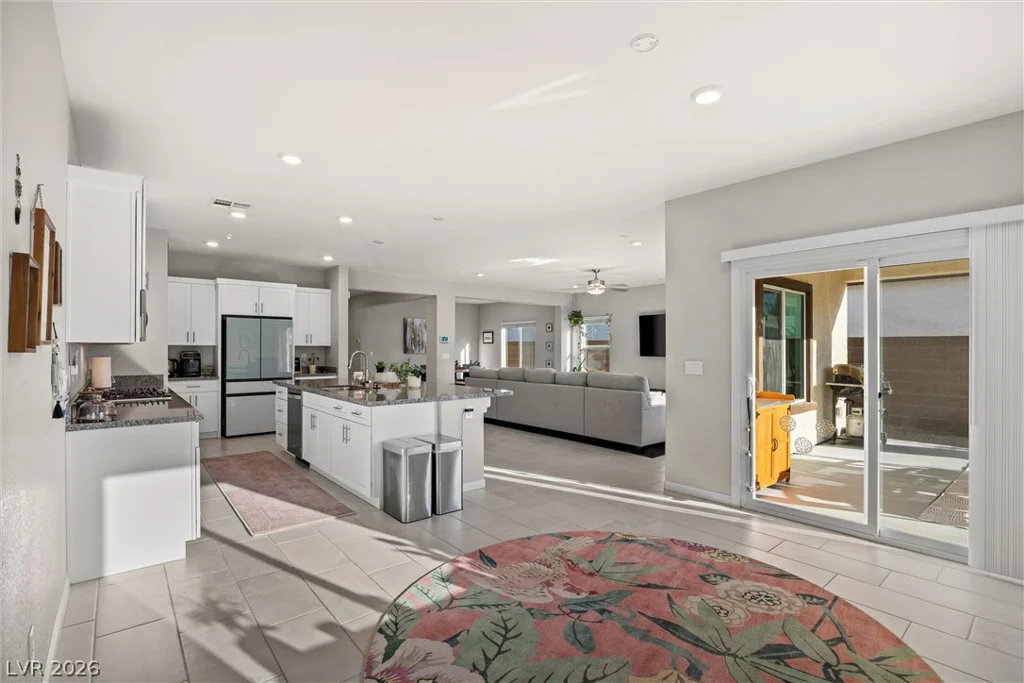7437 Phoenix Falls, North Las Vegas, NV 89084