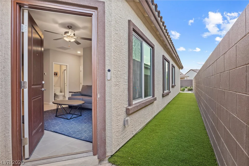 7437 Phoenix Falls, North Las Vegas, NV 89084