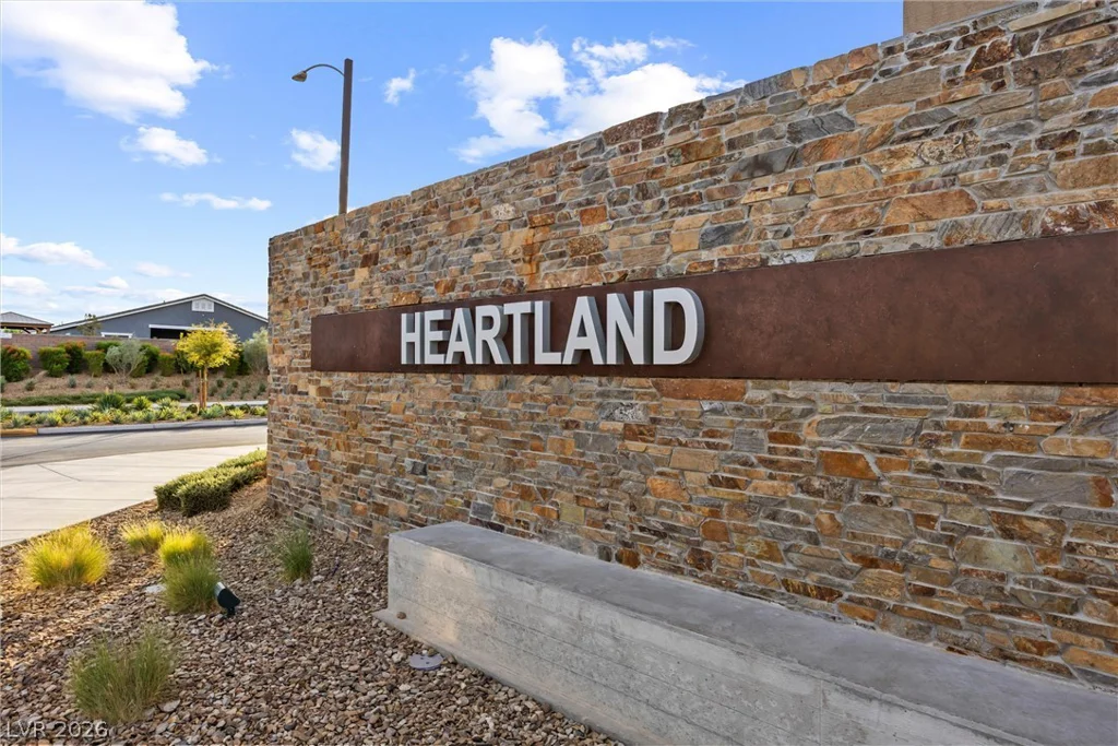 7437 Phoenix Falls, North Las Vegas, NV 89084