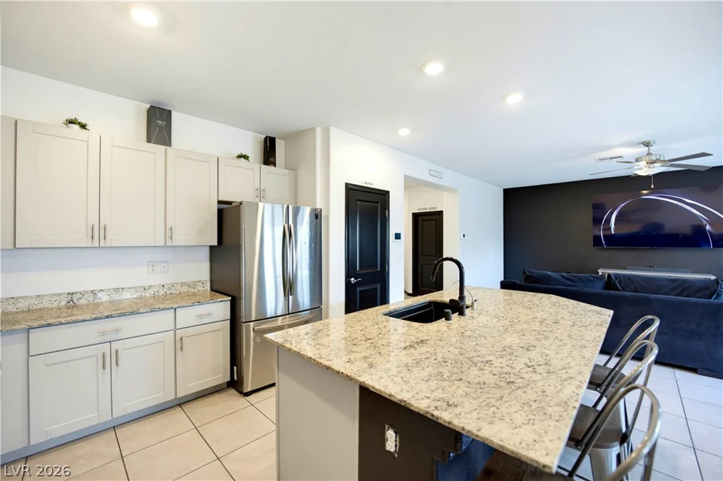 942 Twincrest, North Las Vegas, NV 89032