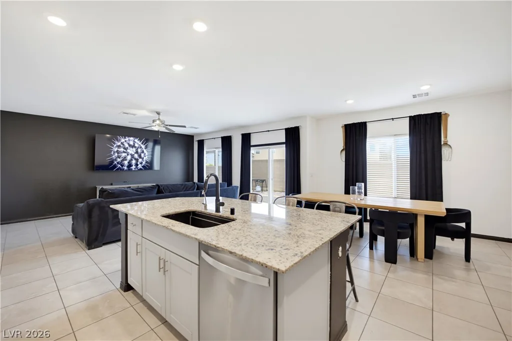 942 Twincrest, North Las Vegas, NV 89032