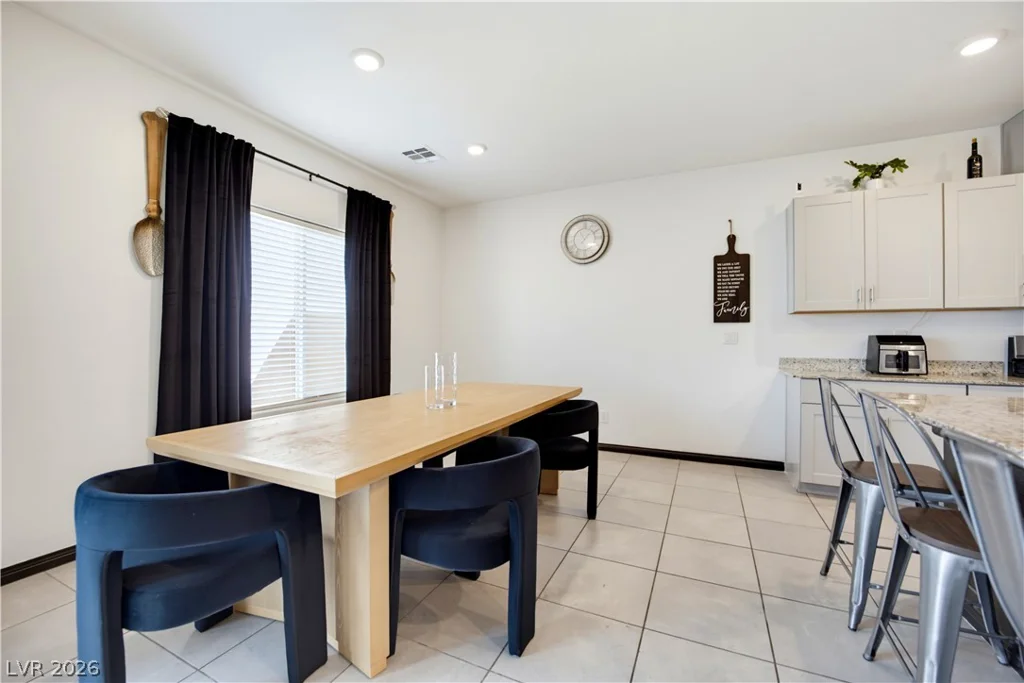 942 Twincrest, North Las Vegas, NV 89032