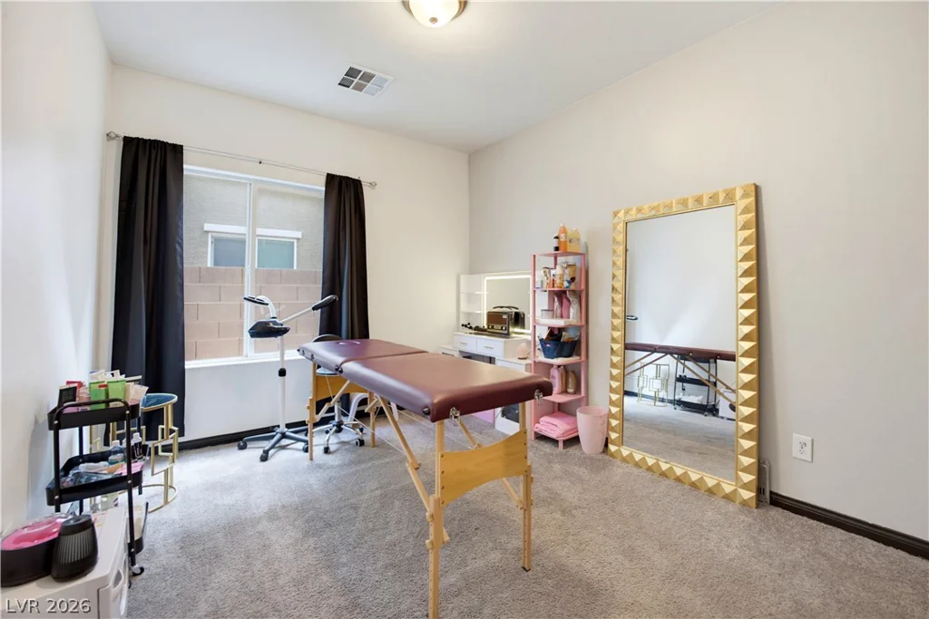 942 Twincrest, North Las Vegas, NV 89032