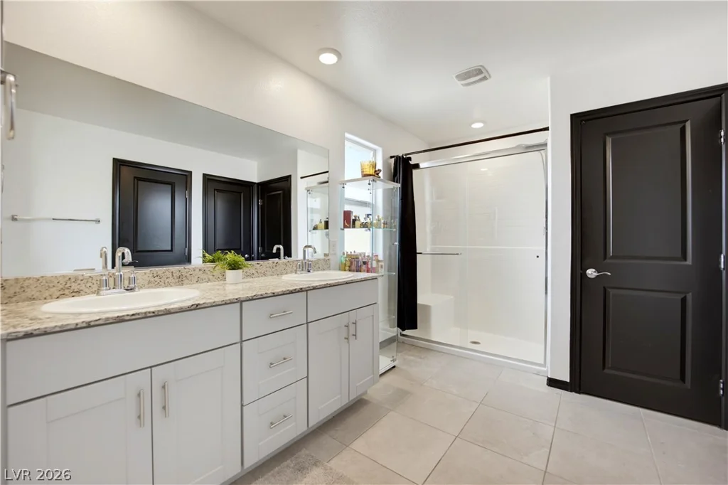 942 Twincrest, North Las Vegas, NV 89032
