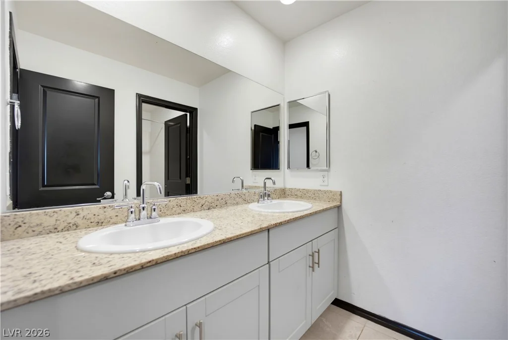 942 Twincrest, North Las Vegas, NV 89032
