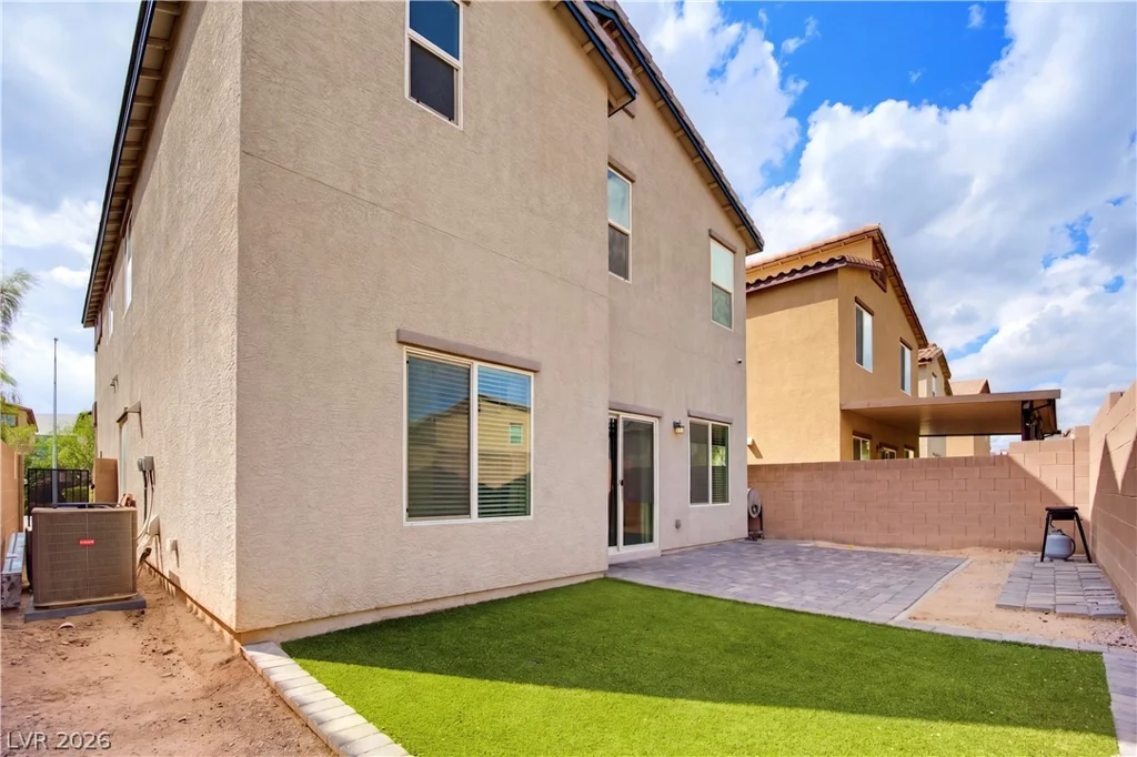 942 Twincrest, North Las Vegas, NV 89032