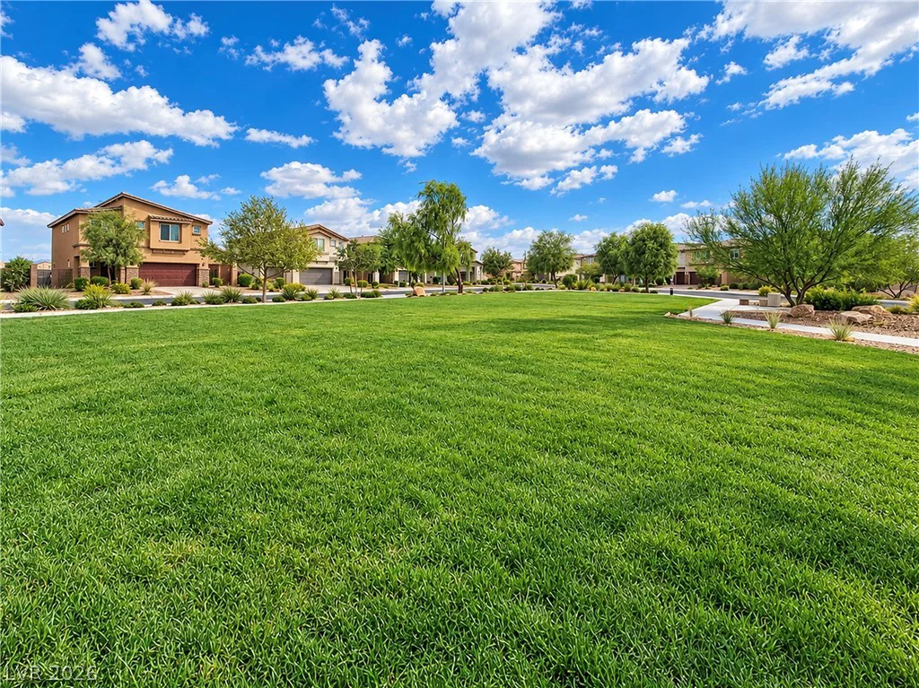 942 Twincrest, North Las Vegas, NV 89032