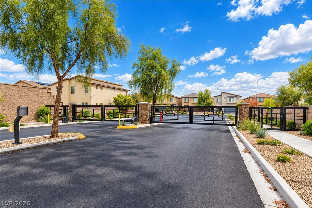942 Twincrest, North Las Vegas, NV 89032
