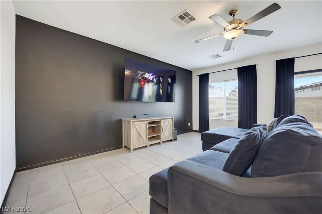 942 Twincrest, North Las Vegas, NV 89032