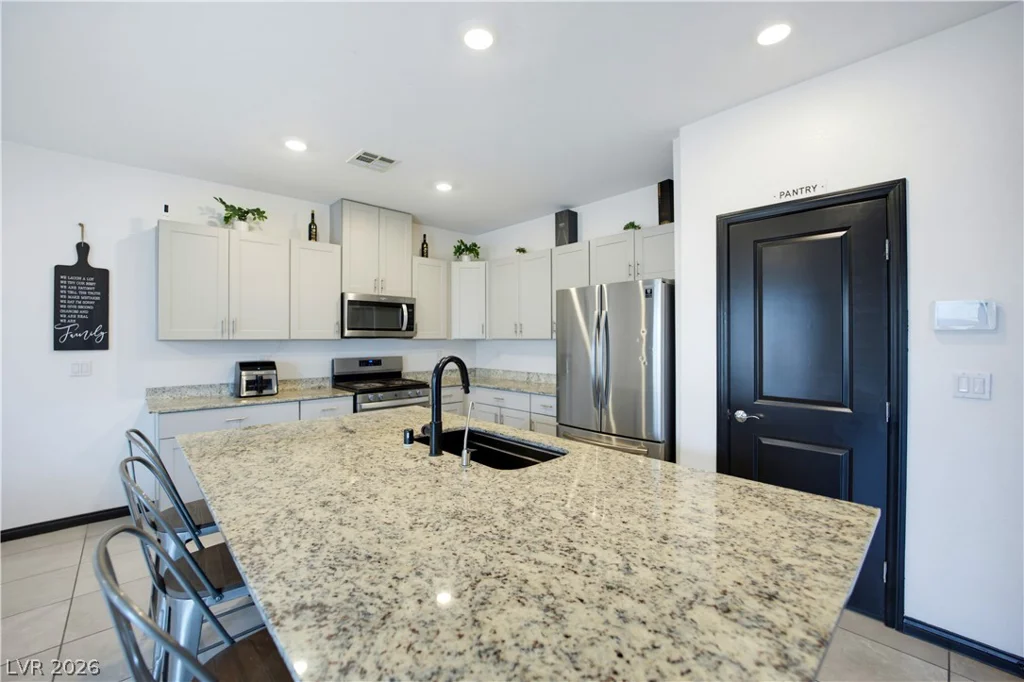 942 Twincrest, North Las Vegas, NV 89032