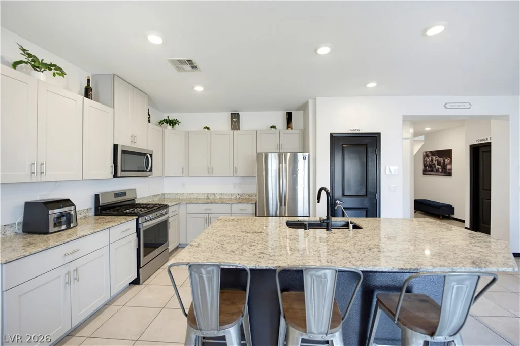 942 Twincrest, North Las Vegas, NV 89032